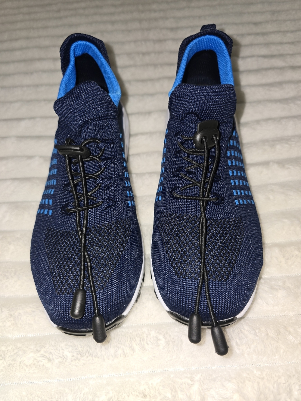 Comfortwear Navy Blue Knit  Slip-On Sneakers with Bright Blue Accents